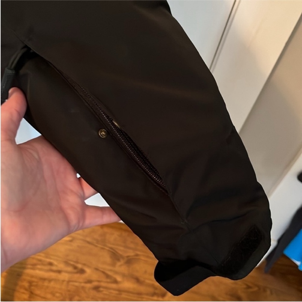 Eddie Bauer Parka, Premium Goose 650 Fill, Like New - Picture 4 of 13